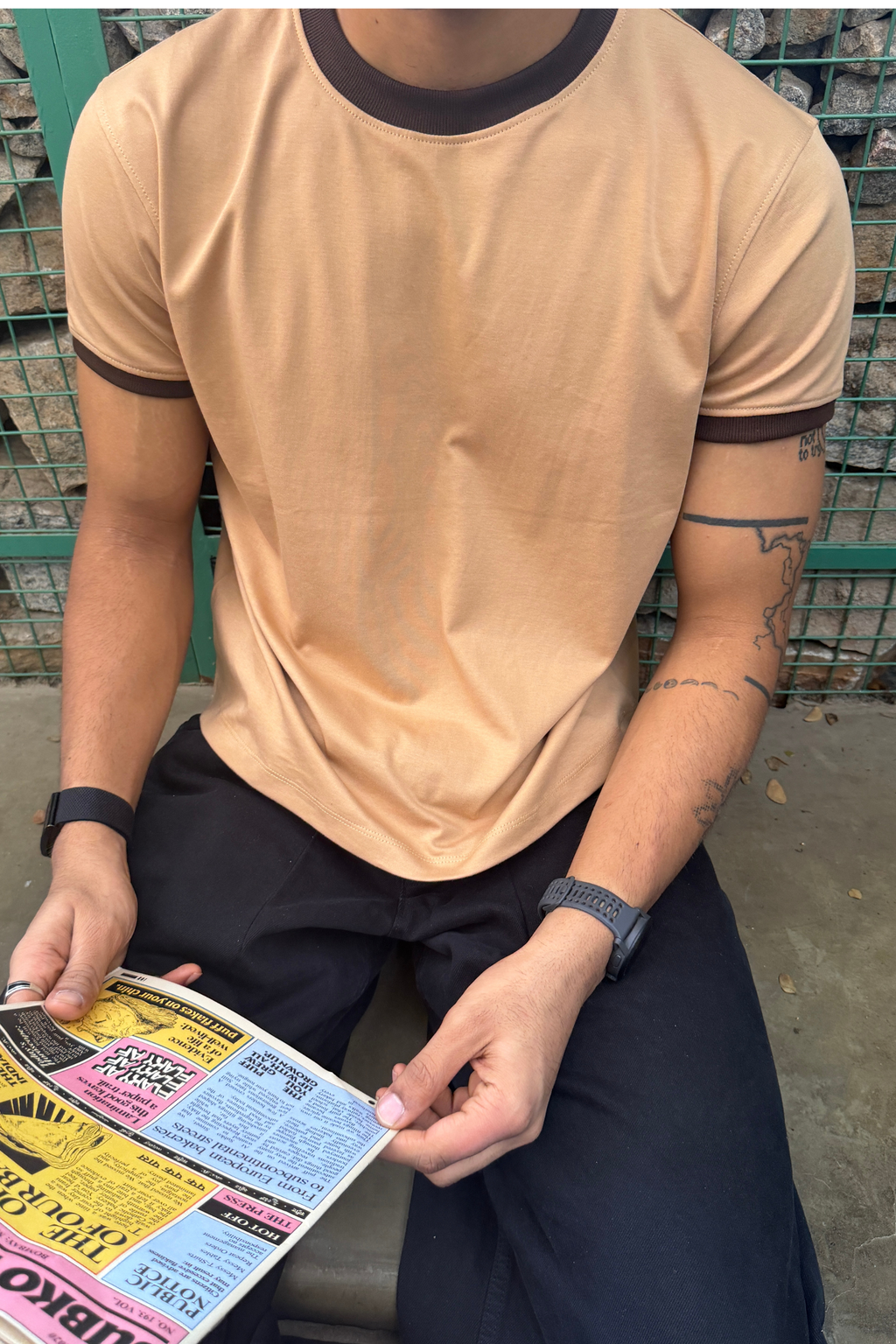 RINGER TEE - COFFEE BROWN